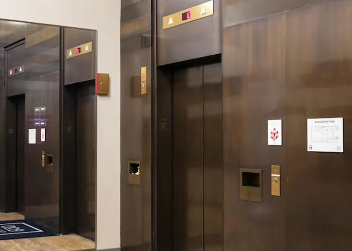 Downtown Mich Ave - 6 Penthouses, Sleep 25 Chicago