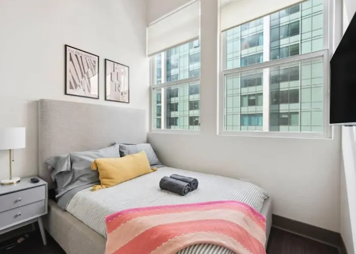 Casa de férias Downtown Mich Ave - 6 Penthouses, Sleep 25 Chicago