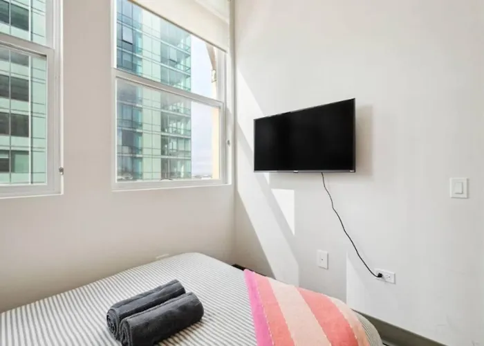 Сasa de vacaciones Downtown Mich Ave - 6 Penthouses, Sleep 25 *