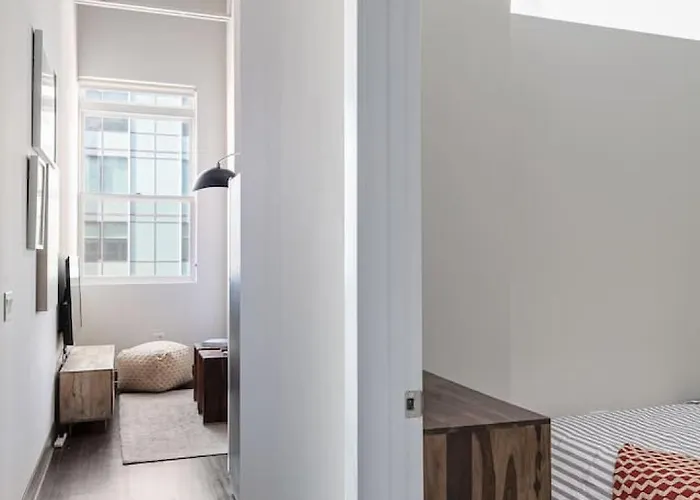 Downtown Mich Ave - 6 Penthouses, Sleep 25 Chicago