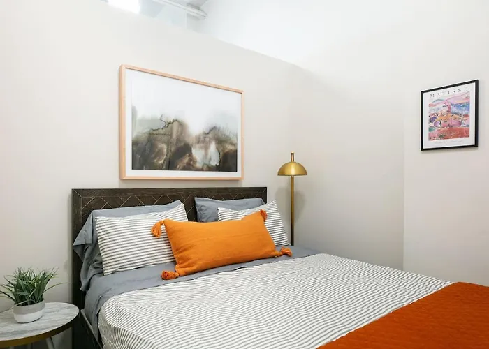 Downtown Mich Ave - 6 Penthouses, Sleep 25 * Chicago