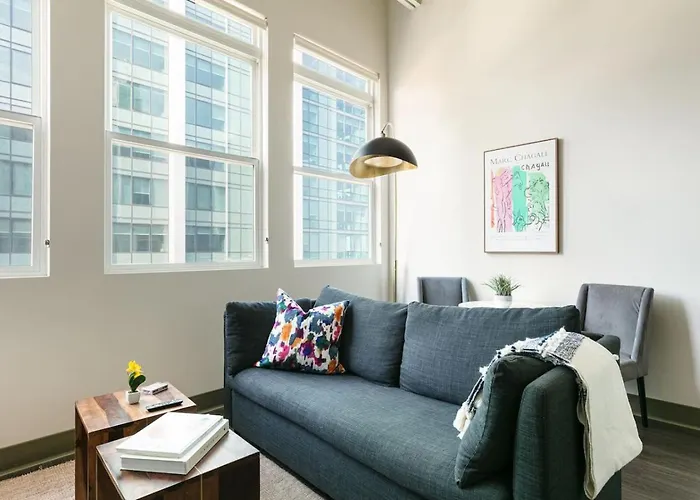 Downtown Mich Ave - 6 Penthouses, Sleep 25 * Chicago