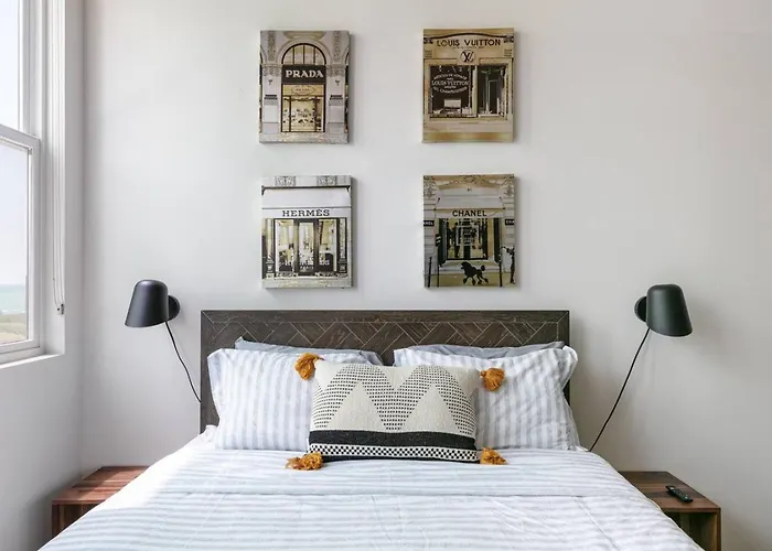 Downtown Mich Ave - 6 Penthouses, Sleep 25 *